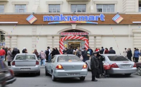 “Azərsun” kredit borcuna görə “Makromart”ın mağazalarını girov götürdü