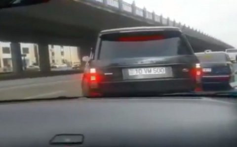 Bakıda kişi müğənni kobud qayda pozdu – VİDEO
