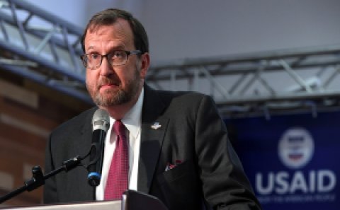 “Ermənistanın nüfuzlu şəxsləri maraqlarını korrupsiya vasitəsilə təmin edirlər” – ABŞ səfiri