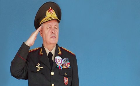 Sabiq müdafiə naziri Səfər Əbiyev və dostları NEKROLOQ YAYDILAR