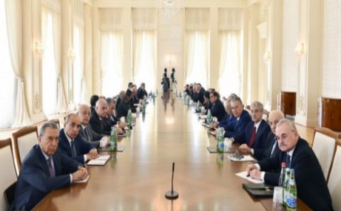 Nazirlər Kabineti istefaya getdi: yeni hökumətdə kimlər olacaq? (SİYAHI)