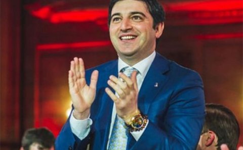 Anar Məmmədov Britaniya vətəndaşlığı alıb