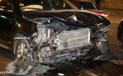 Bakıda ağır yol qəzası olub: 2 ölü, 1 yaralı var