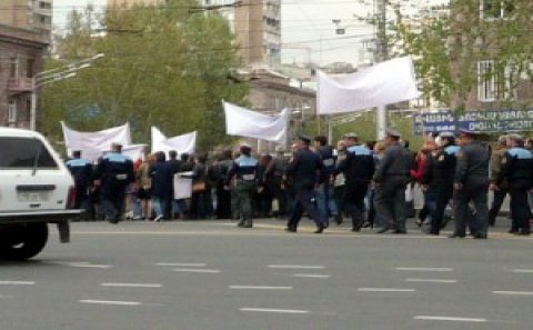 Yerevan yenə qarışdı – Bu dəfə baş prokurorun istefası tələb olunur