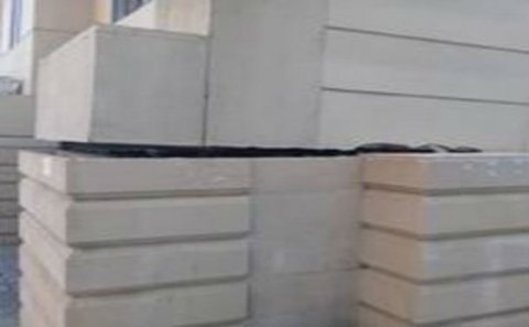 Bayılda 16 mərtəbəli binada da çatlar yarandı – FOTO