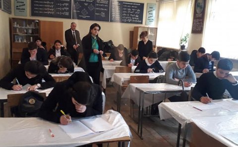 Biri 700 bal, yeddi nəfər isə 600-ü keçib - Eyni sinifdə oxuyurlar
