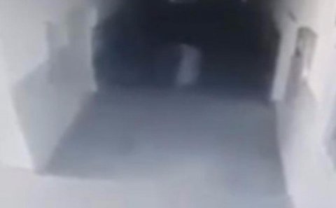 Polisi şoka salan görüntü: Ruh müşahidə kamerasına düşdü - VİDEO