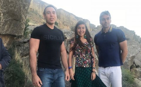 Leyla Əliyeva bibisi oğlanları ilə gəzintidə - FOTOLAR
