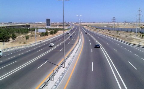Bakıda paradla bağlı avtomobillərin hərəkət istiqaməti dəyişdiriləcək