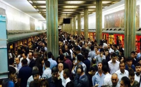Bakı metrosunda həyəcanlı anlar: işıqlar söndü