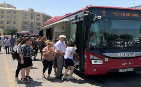Avtobuslardan istifadə nə vaxtadək pulsuz olacaq? - AÇIQLAMA