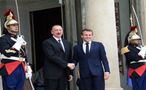 İlham Əliyev Fransa prezidenti ilə görüşüb