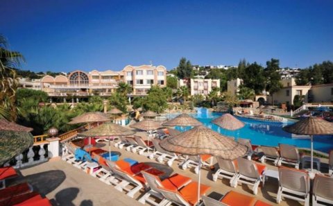 Azərbaycanlı turistlər Türkiyədə oteldə erməni mahnısına qadağa qoydurdular