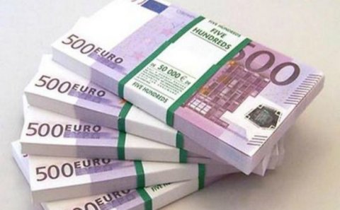 Həyatı bir gündə dəyişdi - 107 milyon avro cek-pot uddu