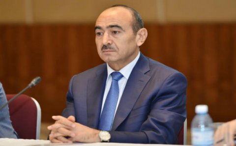 Əgər bir siyasətçi övladını, ailəsini siyasi alver predmetinə çevirirsə... - Əli Həsənov 