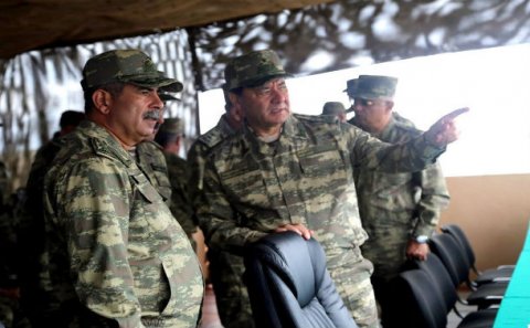 Genişmiqyaslı təlimlərində gündüz vaxtı döyüş atışları keçirilib – FOTO