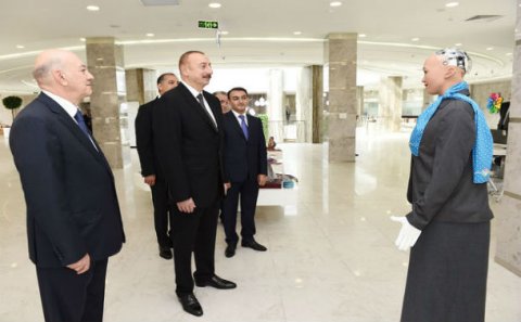 İlham Əliyevin robot “Sofiya” ilə söhbəti - FOTO/VİDEO