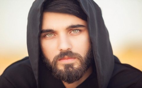 Azərbaycanlı model ərəb şeyxinin qızının evlilik təklifini rədd etdi