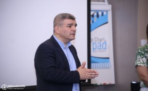 “Manıslar” efirləri zəbt edirlər – Fazil Mustafa