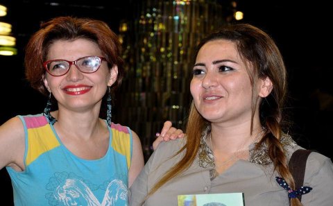 Yazıçı Çinarə ÖMRAYla 15 suallıq müsahibə