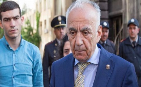Hacıbala Abutalıbov əsəbləşdi: 