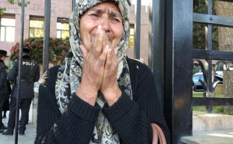 ''1 milyona ayı əti yeyiblər, amma 11 min manatımızı vermirlər''-ŞƏHİD ANALARI