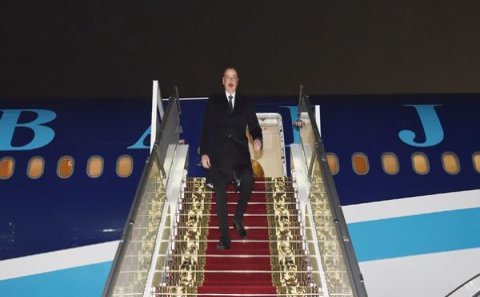 Prezident Belarusa rəsmi səfərə yollandı (FOTOLAR)