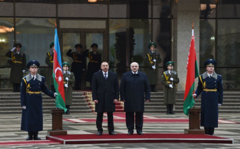 Azərbaycan Prezidentinin Minskdə rəsmi qarşılanma mərasimi olub