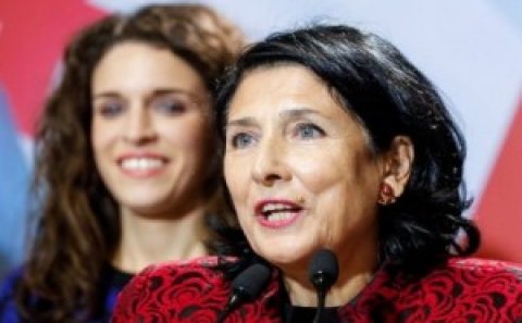 “RUSİYA İLƏ DOSTLUQ ETMƏK VAXTI DEYİL” – Gürcüstanın yeni prezidenti