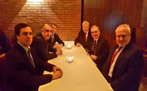 Məmmədyarovla Mnatsakanyanın görüşü başladı