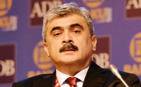 Samir Şərifov onu tənqid edənlərə cavab verdi - VİDEO