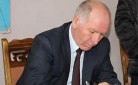 Deputatın böyük oğlu İsveçrəyə qardaşının nəşi üçün getdi