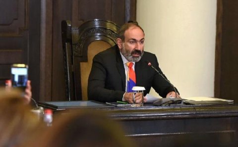 Paşinyan Ermənistanın bayrağını dəyişdirmək istəyir