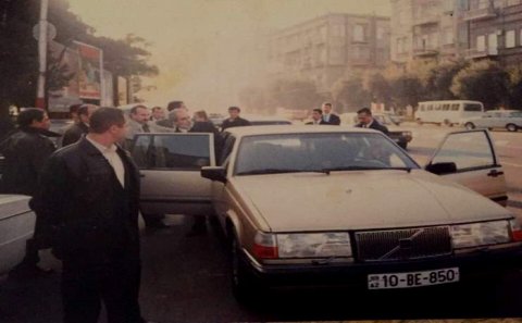 Elçibəy hansı jurnalistin maşınında gəzirdi?.. -FOTOFAKT