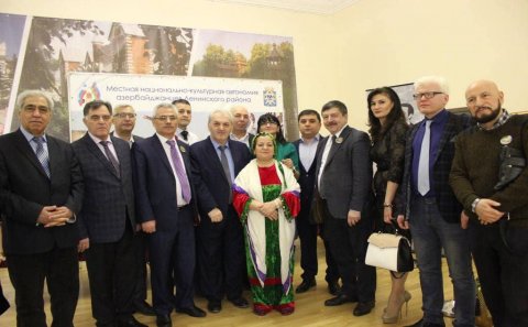 Salam, Diaspora və yaxud neynirsən, nə gündəsən, nə iş görürsən?