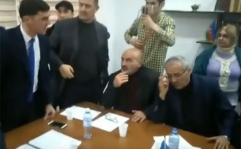 İsgəndər Həmidov Tural Abbaslını vurmaq istədi - Rəhim Qazıyev isə...+ Video