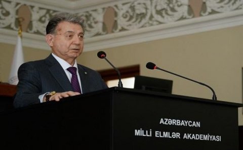 Səməd Vurğun Qacarı yanlış təqdim edib - Əlizadə