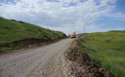 Ermənilər cəbhə xəttinə yeni yollar çəkir - FOTO