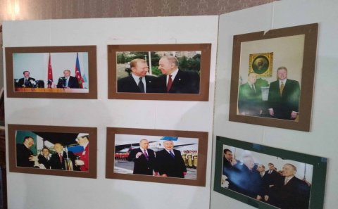 Tbilisidə ulu öndər Heydər Əliyevə həsr olunan sərgi açılıb – FOTO