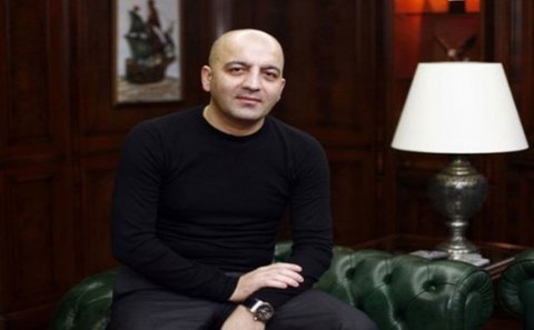 Mübariz Mənsimov Fuad Abbasovun müdafiəsinə qalxdı-Rusiyadakı iş adamlarımız kordular?