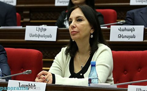 Nikol Paşinyanın partiyasından olan deputat mandatdan imtina edib