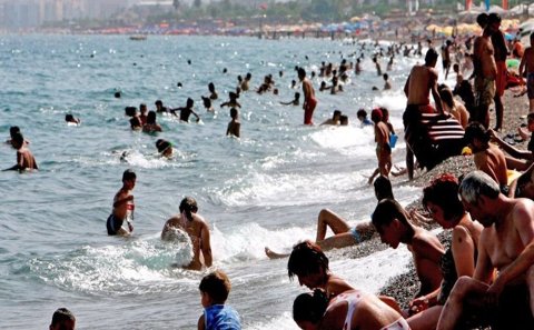 Bakıda 26 yaşlı qadın çimərlikdə itkin düşdü