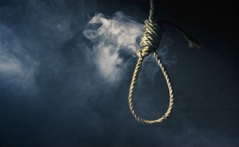 Salyanda keçmiş çempion özünü asdı