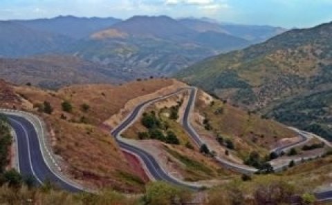 ERMƏNİSTAN QARABAĞA YENİ YOL ÇƏKİR – Arazboyu əraziləri məskunlaşdırmaq planı…