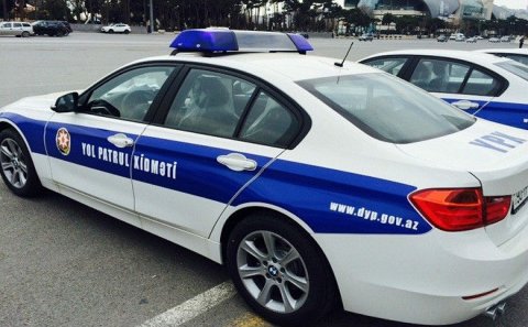 Bakıda avtoxuliqanlıq edən sürücü yol polisinə dönər bıçağı ilə hücum edib