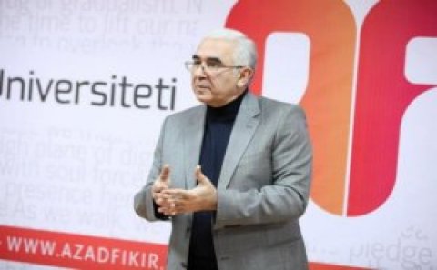 Vəkil Adil İsmayılov səlahiyyətlərini 1 il müddətinə itirdi