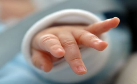 Ana 10 aylıq körpə qızını boğub öldürdü - Ağdamdakı dəhşətli qətlin təfərrüatı