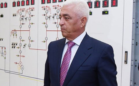 “Azərenerji”-nin prezidenti ilə bağlı daha bir ilginc olay: Balababa Rzayev Azərbaycandan xaricə milyonlar çıxarır (FOTOFAKT)
