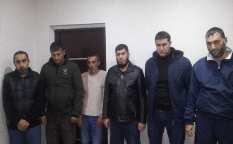 “Cin çıxarmaq” adı ilə gənci döyüb öldürənlər özlərini təqsirli bilmir – “Atasının gözü qarşısında olub”