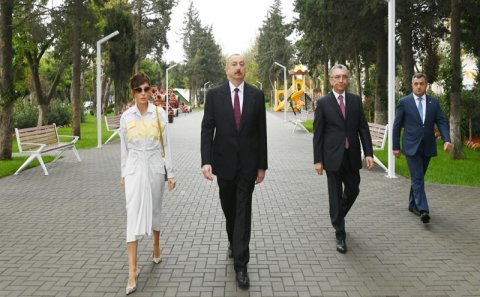 Prezident və xanımı Atatürk parkının açılışında (FOTOLAR)